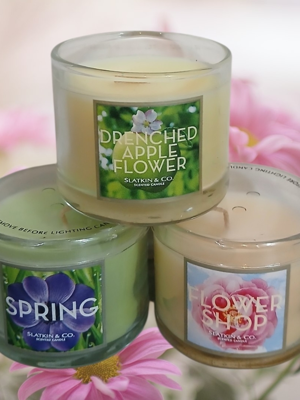 Bath & Body Works Drenched Apple Flower Candle - Cream & Green Accents